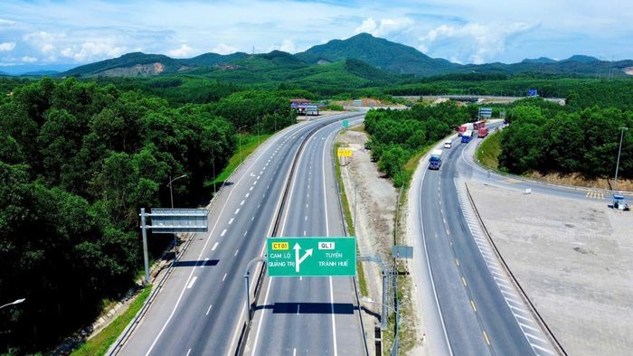 Tuyến cao tốc Cam Lộ - La Sơn.