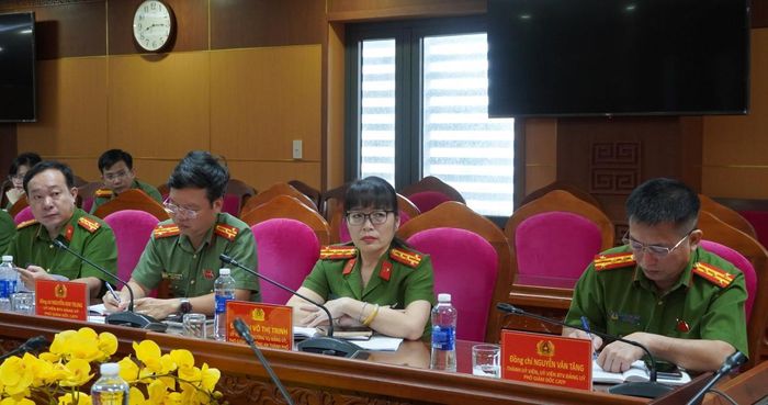 Lãnh đạo Công an thành phố và các đại biểu dự hội nghị