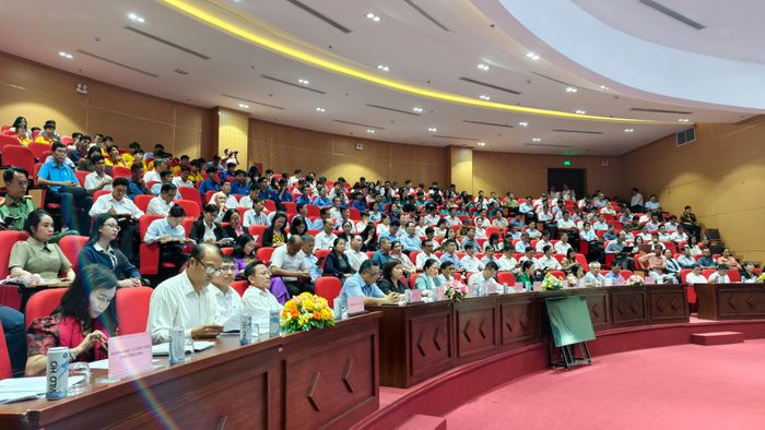  Các đại biểu tham dự hội thảo. Ảnh: TÍN HUY 