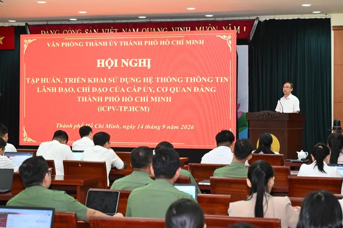  Phó Bí thư Thành ủy TPHCM Đặng Minh Thông phát biểu chỉ đạo hội nghị. Ảnh: VIỆT DŨNG 
