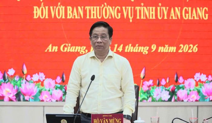  Đồng chí Hồ Văn Mừng, Chủ tịch UBND tỉnh An Giang phát biểu giải trình và tiếp thu ý kiến của Đoàn kiểm tra, giám sát số 238 