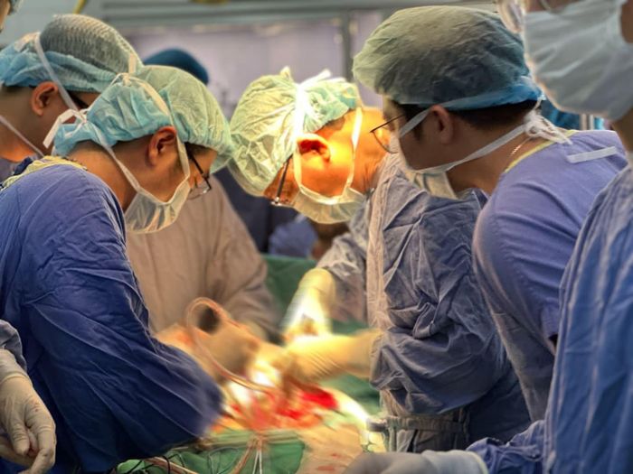  Bệnh nhân phải phẫu thuật cắt toàn bộ bàng quang và tạo hình đường tiết niệu. Ảnh: NHƯ NGỌC 
