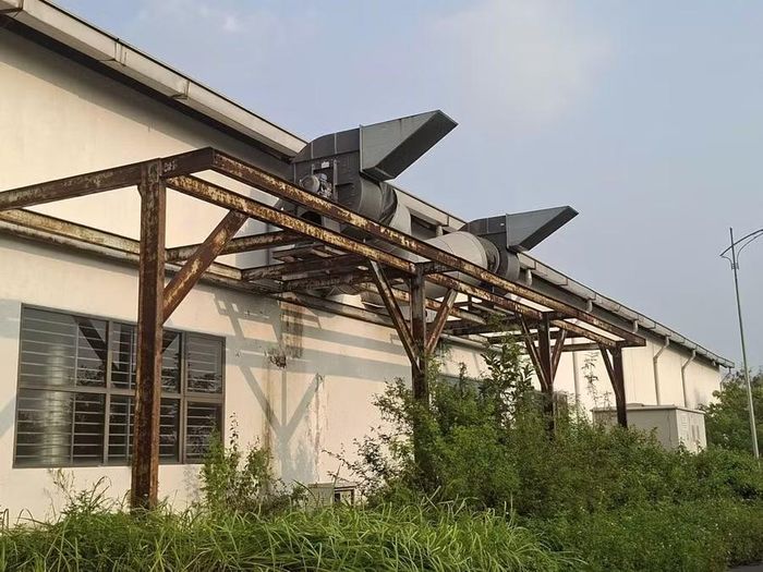 Nhiều hạng mục công trình dự án có dấu hiệu xuống cấp.