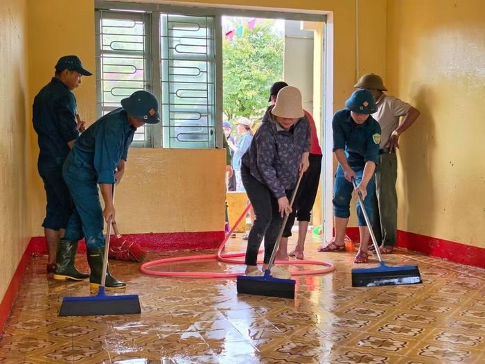 Mưa lớn khiến 2 điểm trường thuộc Trường TH&THCS Ba Lòng bị ngập.