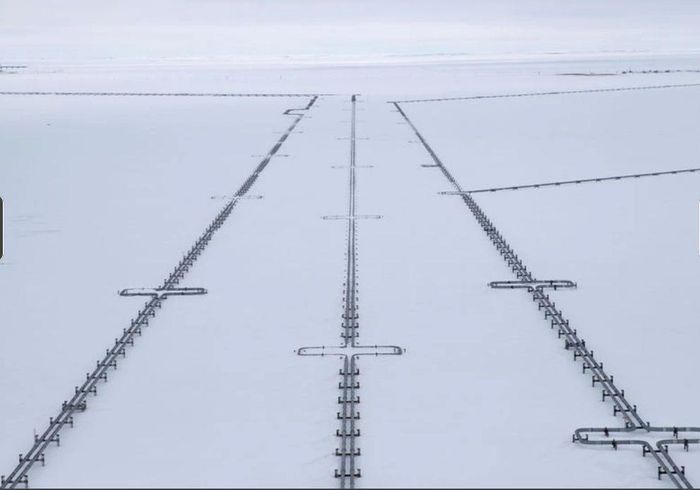Quang cảnh các đường ống gần một cơ sở xử lý khí đốt của Tập đoàn Gazprom vận hành ở mỏ khí đốt Bovanenkovo trên bán đảo Bắc Cực Yamal, Nga. (Nguồn: Getty Images)