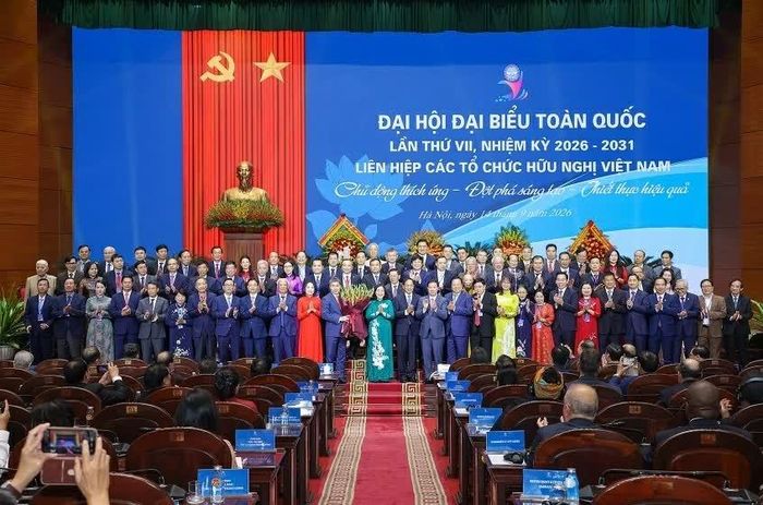 Đại biểu tham dự Đại hội chụp ảnh lưu niệm. (Ảnh: Đinh Hòa)
