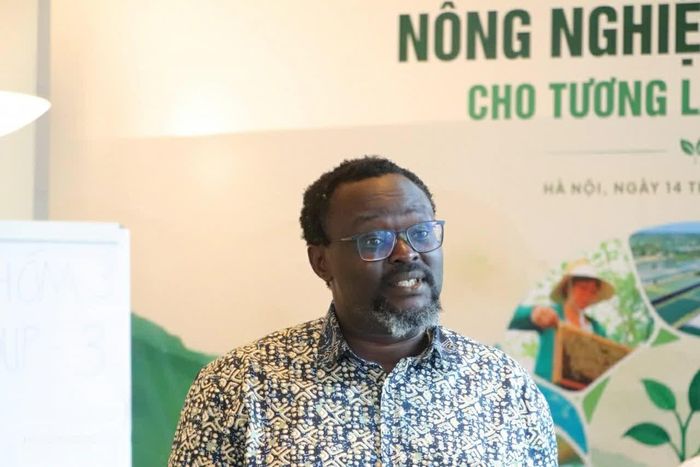 Tổng Thư ký Liên đoàn ActionAid Quốc tế Arthur Larok hoan nghênh cam kết của Chính phủ Việt Nam đối với nông nghiệp sinh thái, kỳ vọng ActionAid sẽ thúc đẩy vai trò cầu nối giữa cộng đồng bản địa của Việt Nam và các nước khác. (Ảnh: Nguyễn Nhuận).