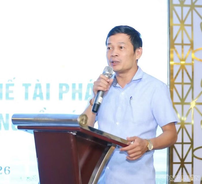 Nhà báo Nguyễn Tri Thức, Ủy viên Ban Biên tập, Giám đốc Trung tâm Chuyên đề và Truyền thông - Phát hành, Tạp chí Cộng sản.