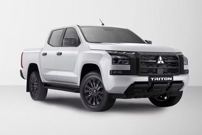 Ngoại hình Triton 4WD AT Premium có một số thay đổi nhẹ so với hai phiên bản còn lại. Ảnh: Mitsubishi