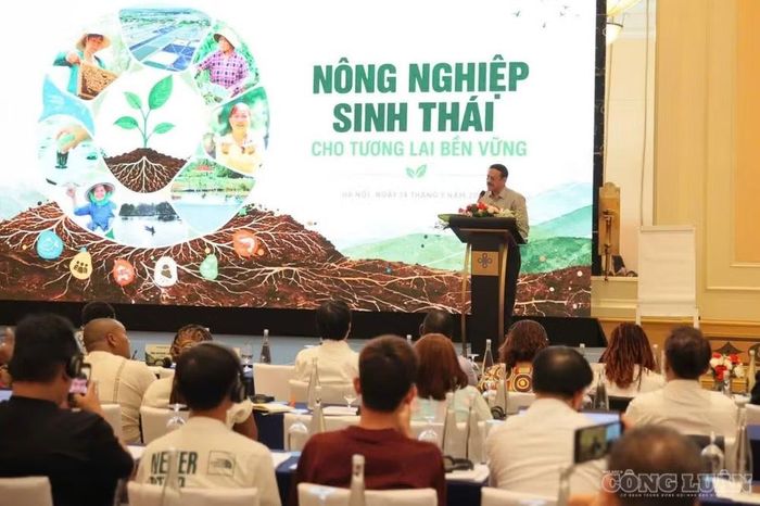 Quang cảnh hội thảo “Nông nghiệp sinh thái cho tương lai bền vững”
