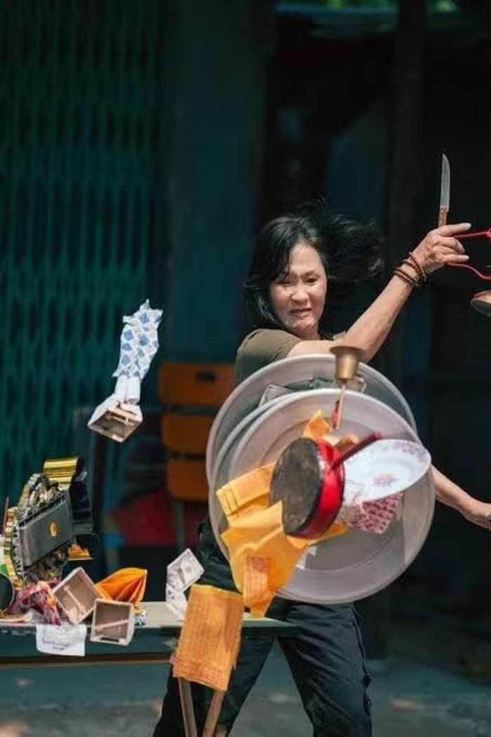  Lên hương của Khương Ngọc và Tấn Hoàng Thông thu gần 30 tỷ đồng sau đợt chiếu sớm. 