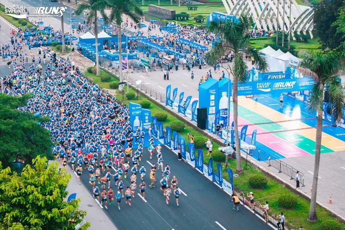 Hàng nghìn vận động viên tận hưởng đường chạy tại Pocari Sweat Run 2026