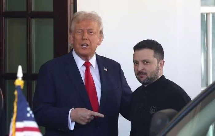 Tổng thống Mỹ Donald Trump và Tổng thống Ukraine Volodymyr Zelensky.