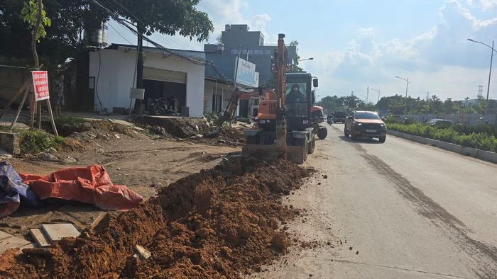Tại buổi kiểm tra ngày 7/9, ông Nguyễn Linh - Phó Chủ tịch Thường trực UBND tỉnh Thái Nguyên, đề nghị Ban Quản lý dự án rà soát tổng thể thiết kế toàn tuyến, từ đầu đến cuối. Trên cơ sở đó đề xuất điều chỉnh một số vị trí vỉa hè phù hợp với điều kiện thực tế. Đối với những khó khăn, vướng mắc phát sinh, cần kịp thời báo cáo lãnh đạo UBND tỉnh để xem xét, chỉ đạo giải quyết.