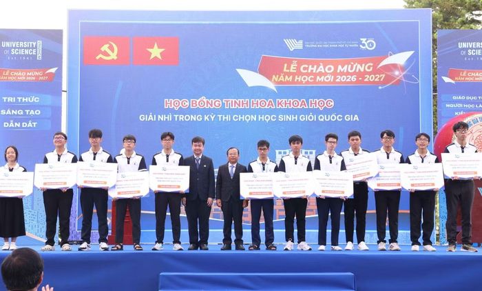 Tân sinh viên Trường ĐH Khoa học tự nhiên (ĐH Quốc gia TPHCM) trong lễ khai giảng. Ảnh: Khắc Hiếu