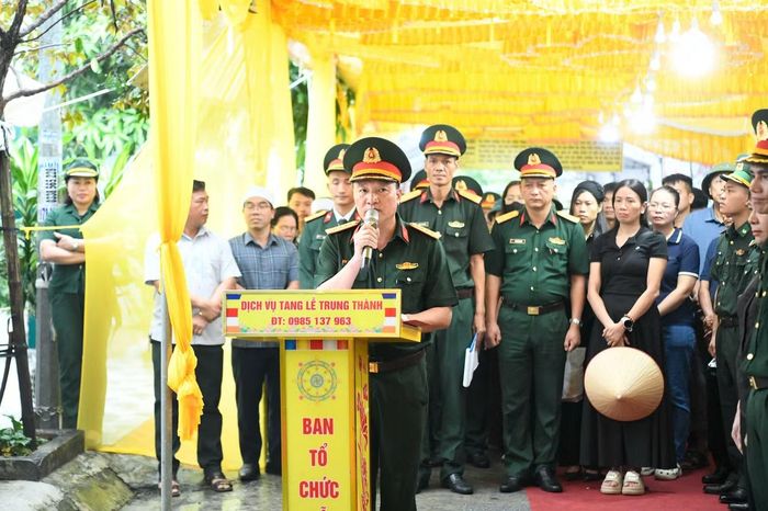 Ban tổ chức tang lễ thực hiện lễ truy điệu.