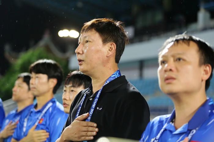 HLV Kim đối diện sức ép rất lớn để Việt Nam giành thành tích tốt tại FIFA ASEAN Cup.