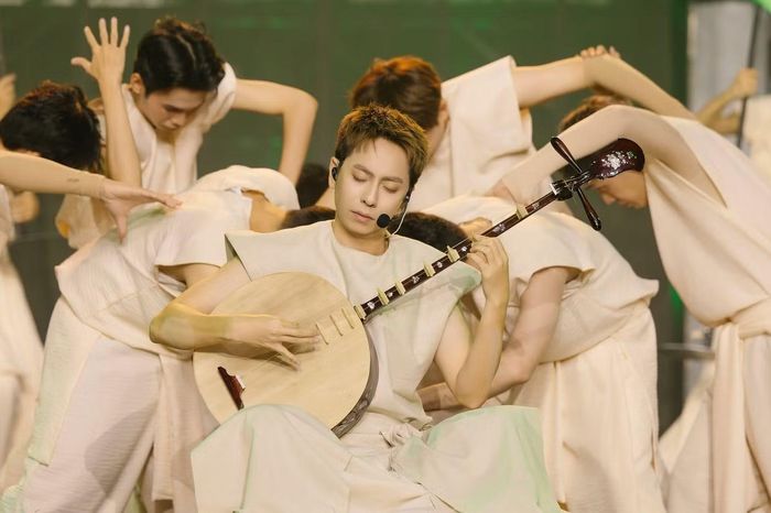 Osad ngày càng tỏa sáng.