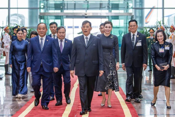 Đây là lần đầu tiên Nhà vua và Hoàng hậu Thái Lan thăm cấp Nhà nước tới Việt Nam.