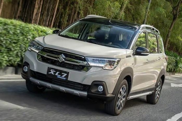 Suzuki XL7 nâng cấp mới chỉ có phiên bản hybrid, được nhập khẩu nguyên chiếc từ Indonesia. Ảnh: Suzuki Việt Nam