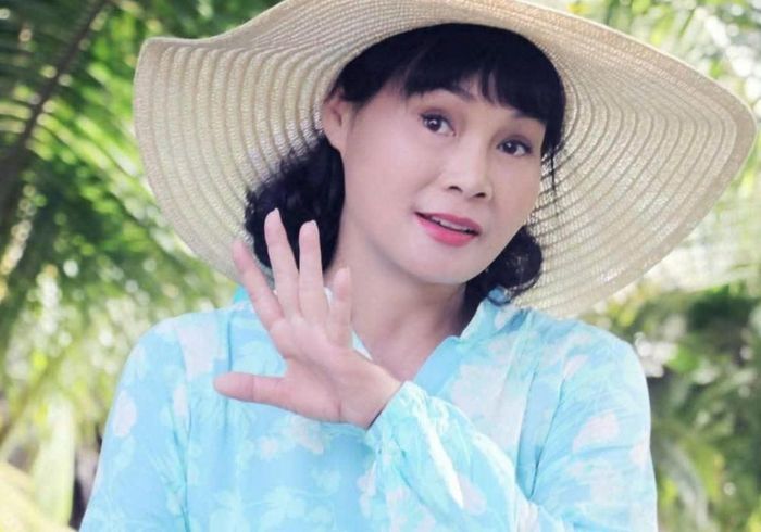 Nghệ sĩ nhiều năm quen cuộc sống 1 mình, không còn chờ đợi 1 người đàn ông.
