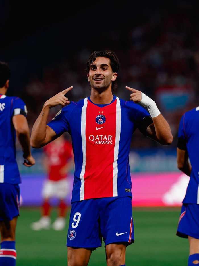 Ferran Torres trở thành người hùng của PSG - Ảnh: CLB