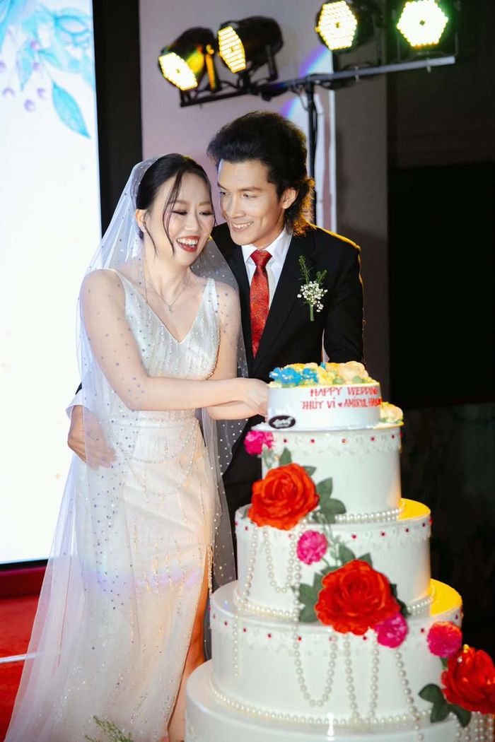 Nhờ kiên trì thuyết phục, tình yêu của họ đã được gia đình Vi ủng hộ