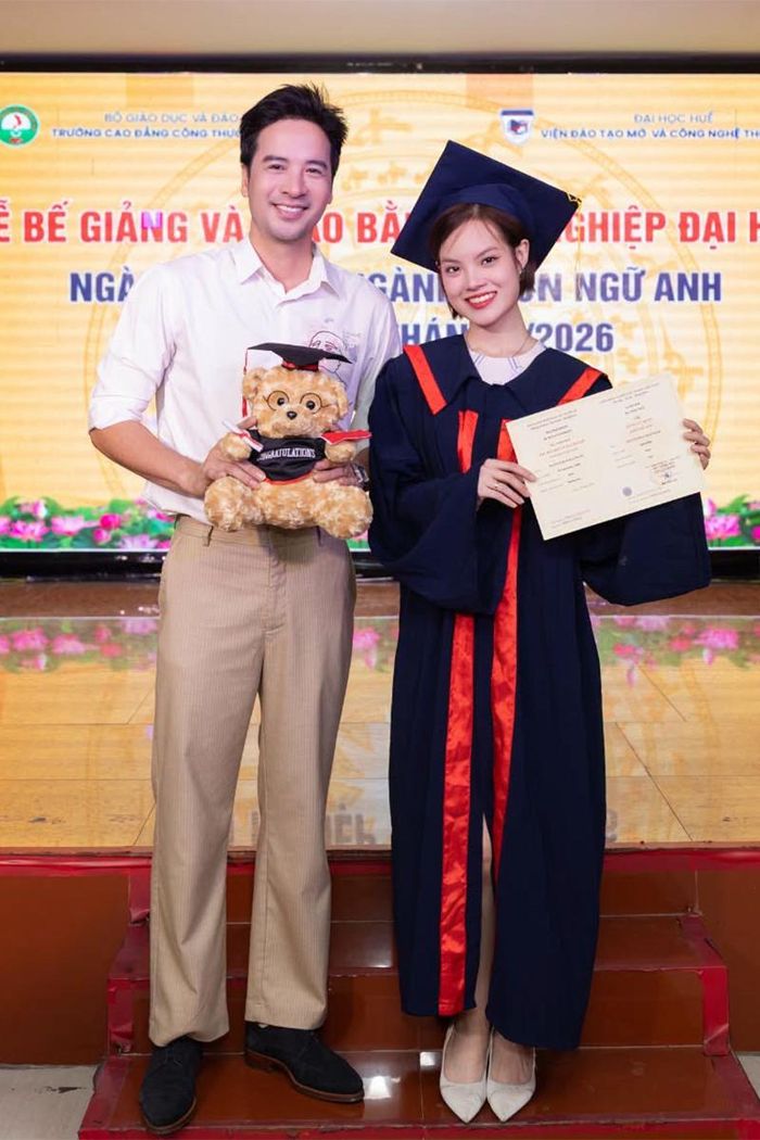 Vợ chồng Đoàn Minh Tài và Sunny Đan Ngọc trong ngày vui.