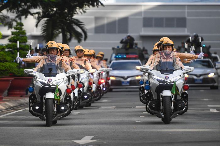 TPHCM dự kiến chi thu nhập tăng thêm cho công an, bộ đội địa phương. Ảnh: Nguyễn Huế