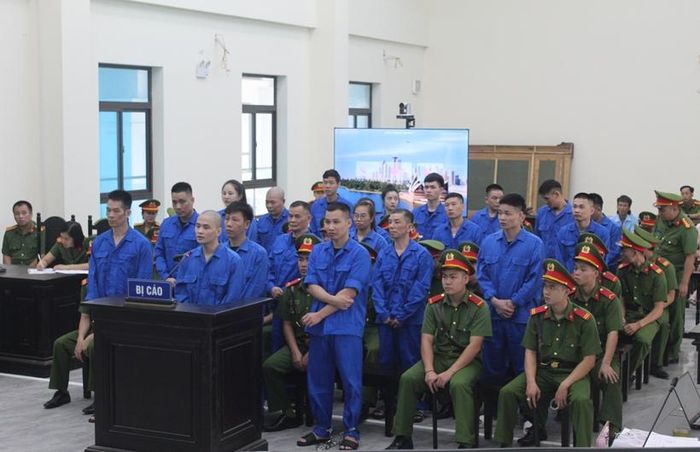 Các bị cáo tại phiên tòa sơ thẩm.