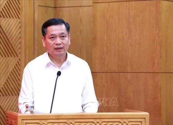 Đồng chí Nguyễn Long Hải, Ủy viên Trung ương Đảng, Phó Bí thư Thường trực Đảng ủy các cơ quan Đảng Trung ương phát biểu kết luận Hội nghị. (Ảnh: TTXVN)