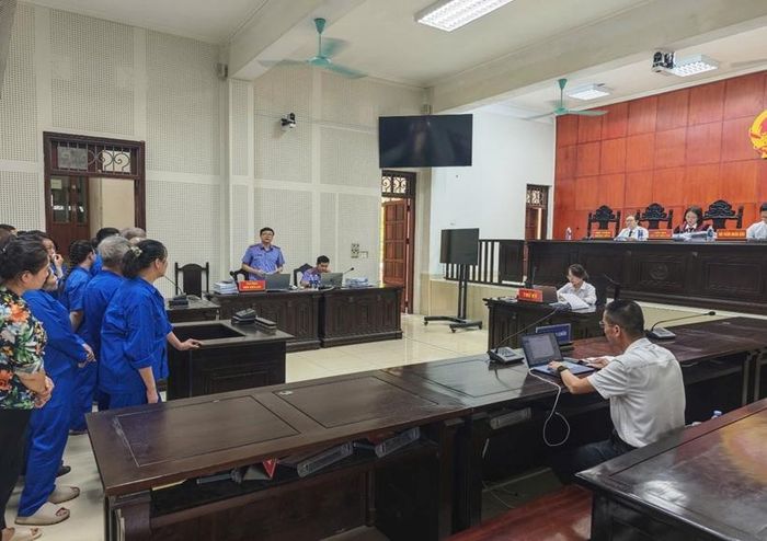  Kiểm sát viên công bố bản Luận tội tại phiên tòa.