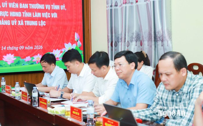 Lãnh đạo xã Trung Lộc tại cuộc làm việc. Ảnh: Thành Duy
