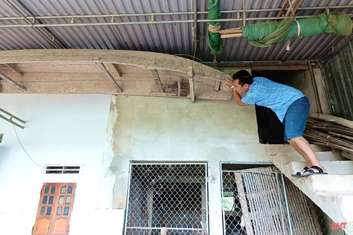 Anh Nguyễn Văn Chiến chủ động chuẩn bị các phương án, sẵn sàng ứng phó trước mùa mưa bão.