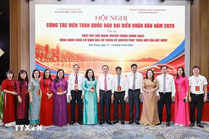 Chủ tịch Quốc hội Trần Thanh Mẫn với đại biểu dự hội nghị. (Ảnh: Doãn Tấn/TTXVN)