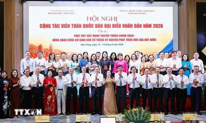 Chủ tịch Quốc hội Trần Thanh Mẫn với đại biểu dự hội nghị. (Ảnh: Doãn Tấn/TTXVN) ​