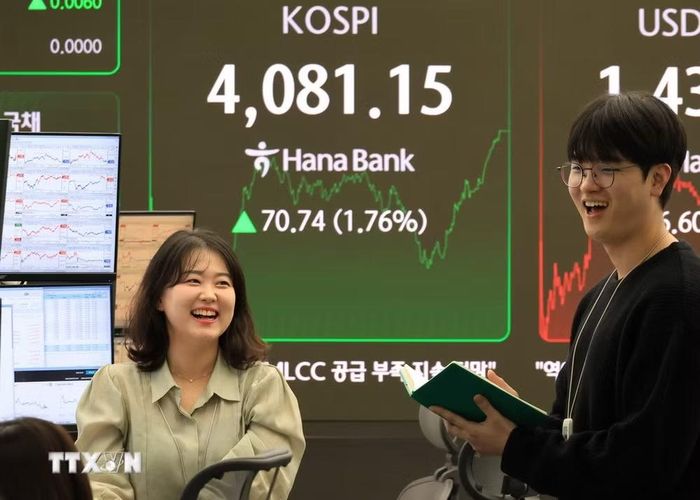 Bảng chỉ số chứng khoán tại Seoul, Hàn Quốc. (Ảnh: Yonhap/TTXVN)