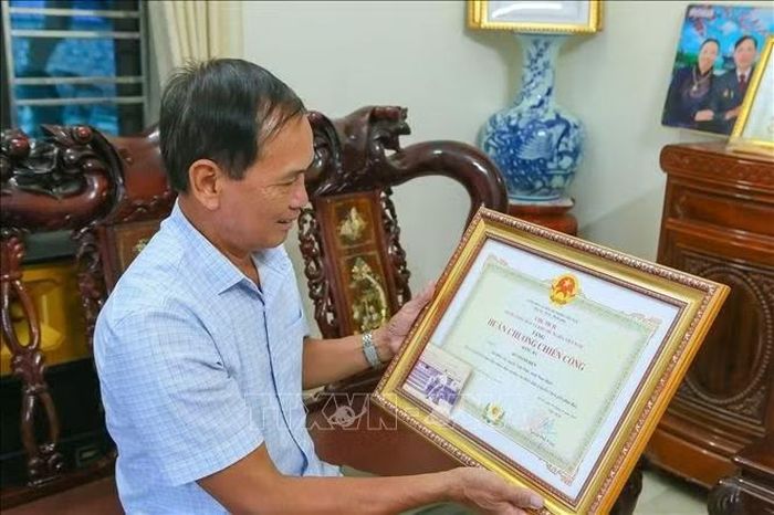 Ông Đỗ Thanh Hiên được Nhà nước tặng thưởng Huân chương chiến công hạng Ba.