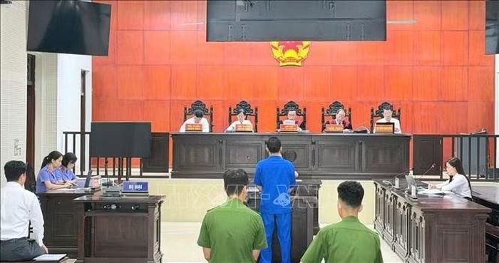 Quang cảnh phiên tòa.