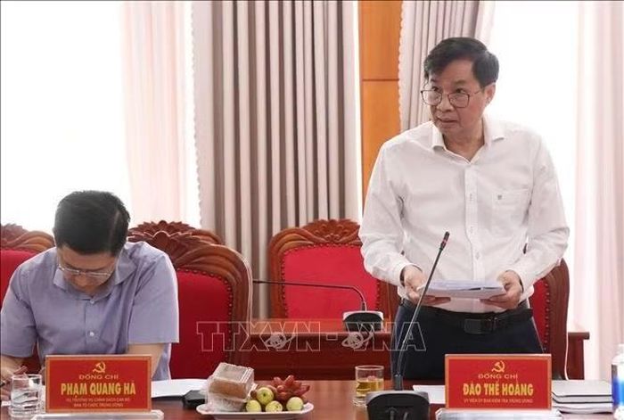Đại diện Đoàn kiểm tra, giám sát thông qua Dự thảo kết quả kiểm tra, giám sát.