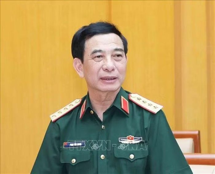 Đồng chí Phan Văn Giang, Uỷ viên Bộ Chính trị, Phó Bí thư Quân uỷ Trung ương, Phó Thủ tướng Chính phủ, Bộ trưởng Bộ Quốc phòng phát biểu tại hội nghị. Ảnh: Phương Hoa/TTXVN