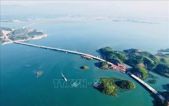 Nghị quyết số 20-NQ/TW đặt yêu cầu phát triển kinh tế biển theo hướng hiện đại, xanh và bền vững. Ảnh: TTXVN