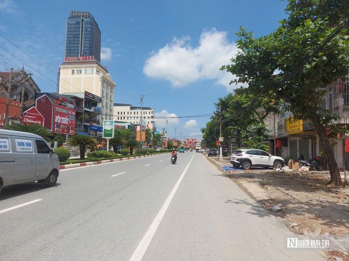 Tình hình kinh tế chung khó khăn cũng khiến người tiêu dùng cắt giảm chi tiêu, đặc biệt với các mặt hàng không thiết yếu.