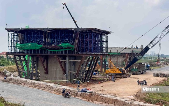 Với tiến độ như hiện nay, dự án đặt mục tiêu thông xe kỹ thuật vào tháng 7/2027 và hoàn thành toàn bộ cầu trong tháng 10/2027.