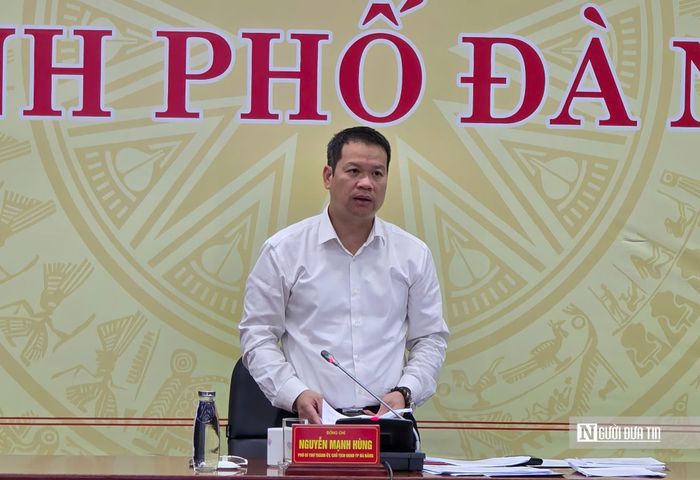 Chủ tịch UBND thành phố Đà Nẵng Nguyễn Mạnh Hùng nhấn mạnh việc kiểm tra tiến độ phải đi cùng hỗ trợ, tháo gỡ khó khăn cho các đơn vị.