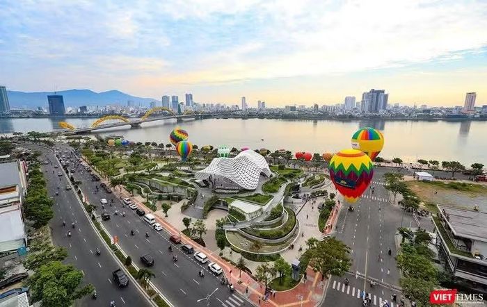 Đà Nẵng đặt ra mục tiêu lộ trình đến 2030 có 100% người dân có bảo hiểm xã hội. Ảnh XM.