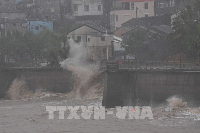 Lượng mưa cao nhất lên tới 452,1 mm được ghi nhận tại thị trấn Trường Phong (Changfeng), thành phố Vạn Ninh. Ảnh: THX/TTXVN