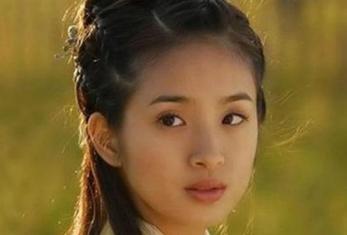Từ một cô gái tinh nghịch, Hoàng Dung dần trở thành nhân vật có vai trò quan trọng trong thế giới võ hiệp Kim Dung.