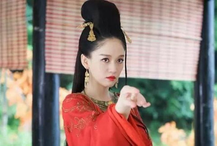 Trần Kiều Ân mang đến một Đông Phương Bất Bại trẻ trung và quyến rũ trên màn ảnh