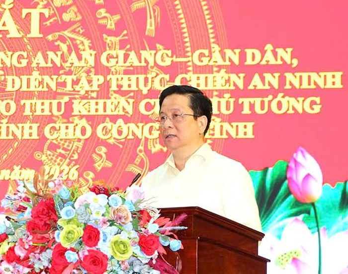 Ông Hồ Văn Mừng - Chủ tịch UBND tỉnh An Giang - phát biểu lễ ra mắt ứng dụng đường nóng 